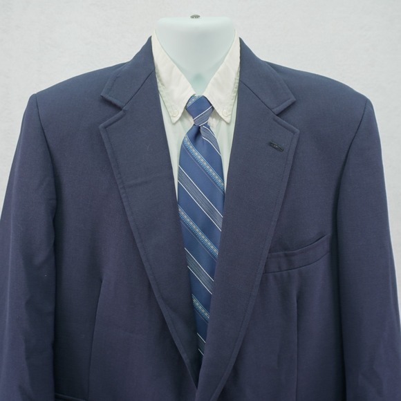 Christian Brooks Other - Christian Brooks Blue Wool 2 Gold Button Blazer 44L Tagged 46L
